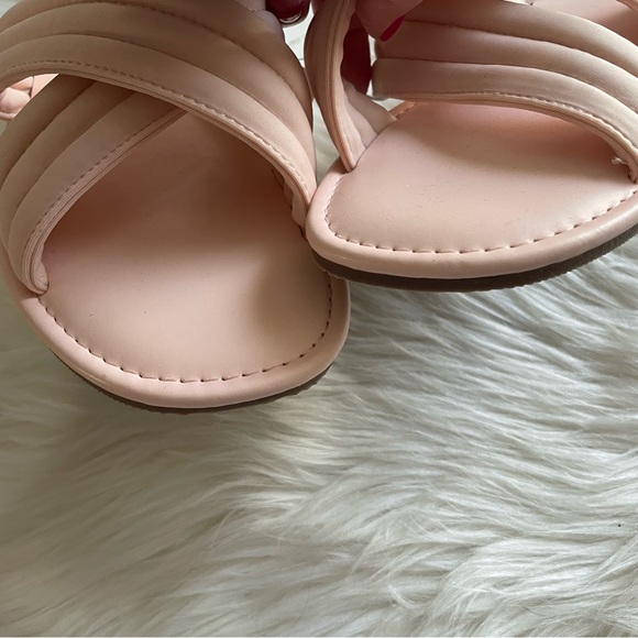 SHADE & SHORE NWT Blush Sandals - Picture 5 of 11